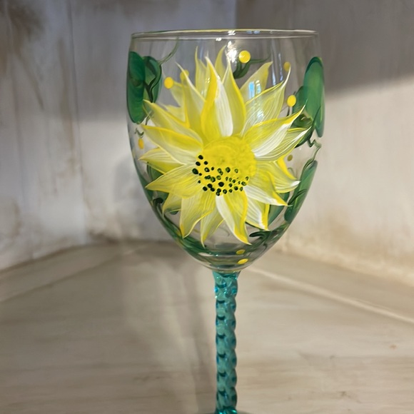 Wine Glasses - Picture 2 of 6